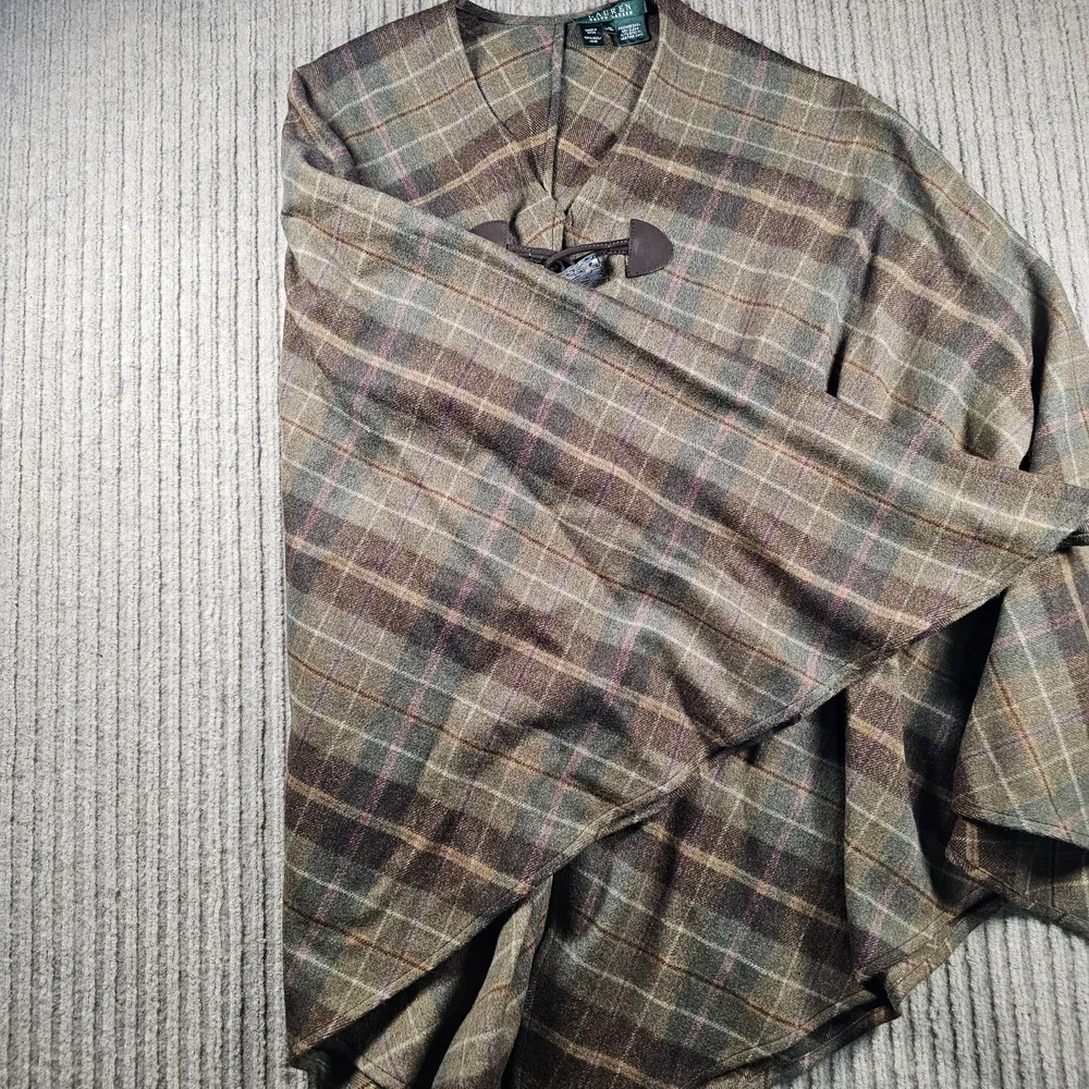 Lauren Ralph Lauren 100% Wool Poncho L/XL Tartan Plaid Cape Beautiful Old Money - Picture 5 of 10